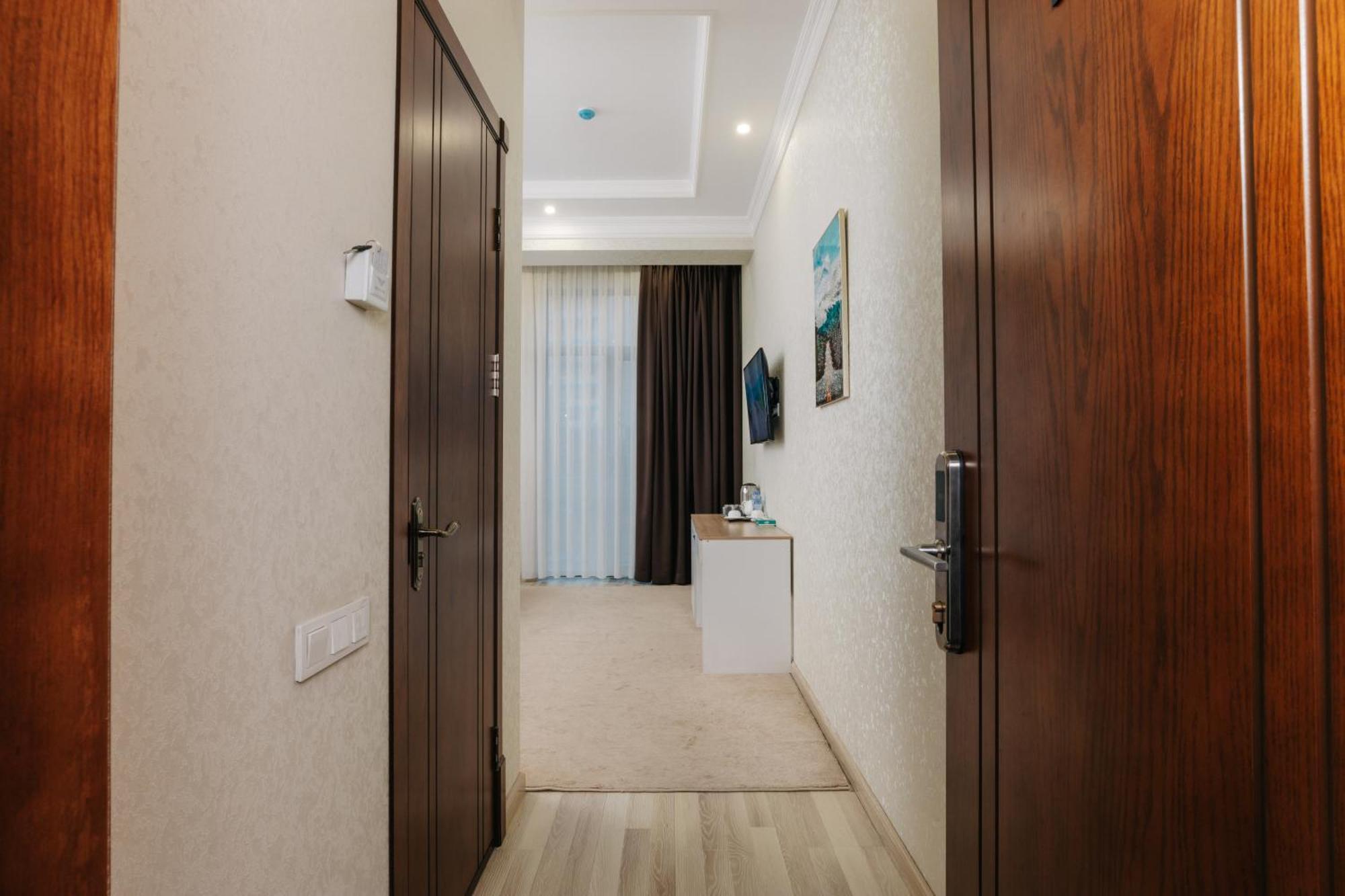 Resident Hotel ทาชเคนต์ ภายนอก รูปภาพ